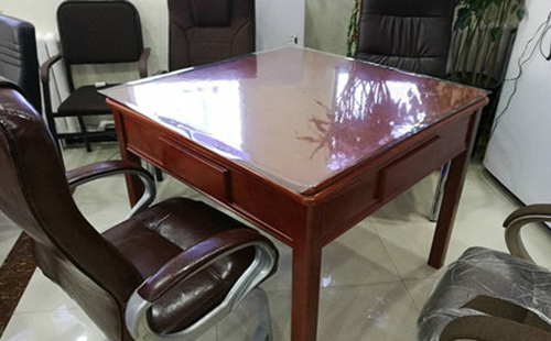 东城街道麻将桌